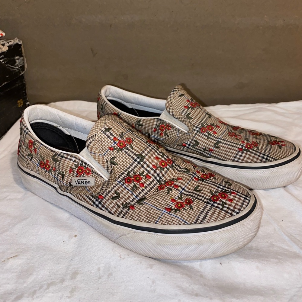 VANS Glen Plaid Floral Classic Slip-On Womens Shoes